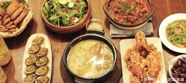 老外|老外到中国一年,第一次吃中国菜,菜一上桌后,他们的吃法亮了