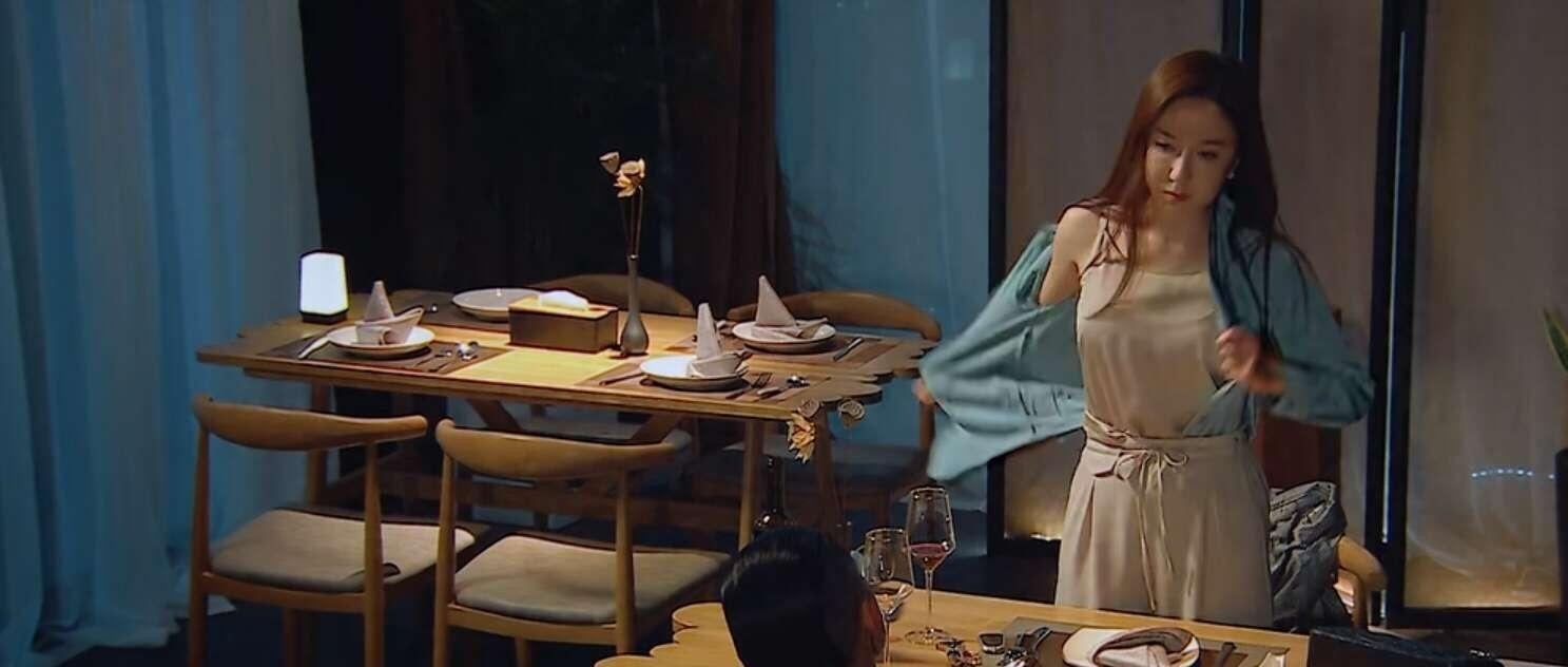 娄艺潇|娄艺潇出演王漫妮,一个细节直接表明演法错误,几位导师都没指出