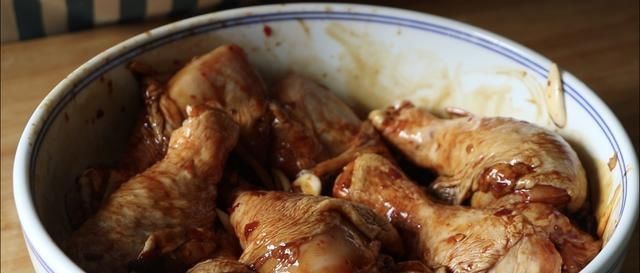 喜欢|最近超火的懒人鸡腿,电饭煲里一扔,出锅太香了,8个瞬间就扫光