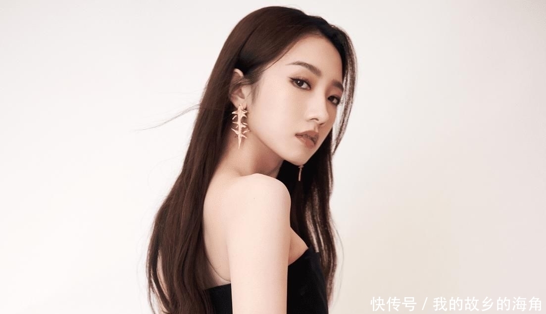 孟美岐|孟美岐戴面具跳扭腰舞,当镜头特写她的腰部,这柔韧性我没看错吧