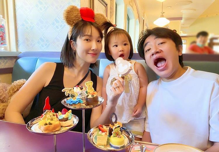 幽默|王祖蓝女儿太可爱了,说买菜口音跑调,这是要继承了爸爸的幽默?