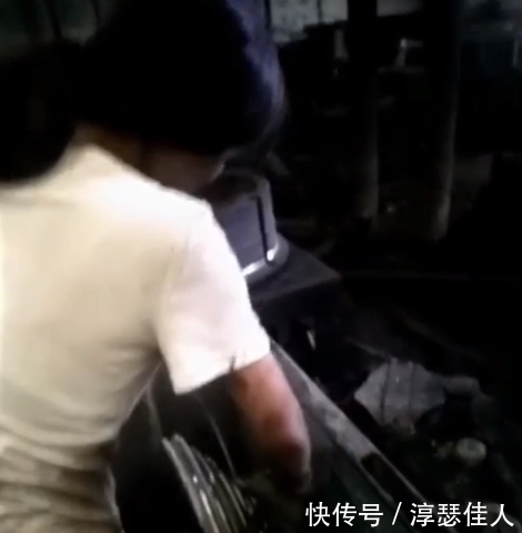 女孩|农村90后女孩居然在工地做这个，知道真相后都对她称赞