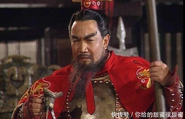 喜出望外|曹操杀了吕布后喜出望外?九年后他就后悔了,骂道:刘备坑煞我也