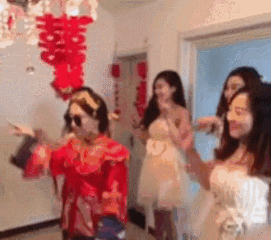 改造|搞笑GIF趣图：我觉得这健身床，可以好好改造一下，你们懂的