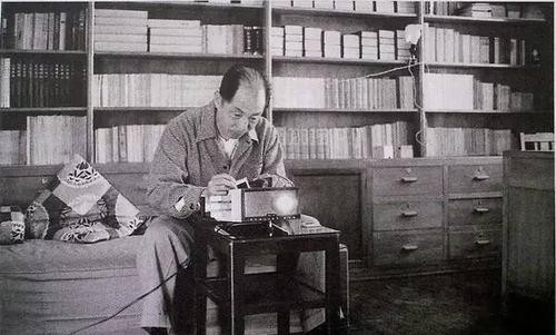 财富|被囚禁半个世纪，没收财产，张学良晚年的亿万财富从哪来？