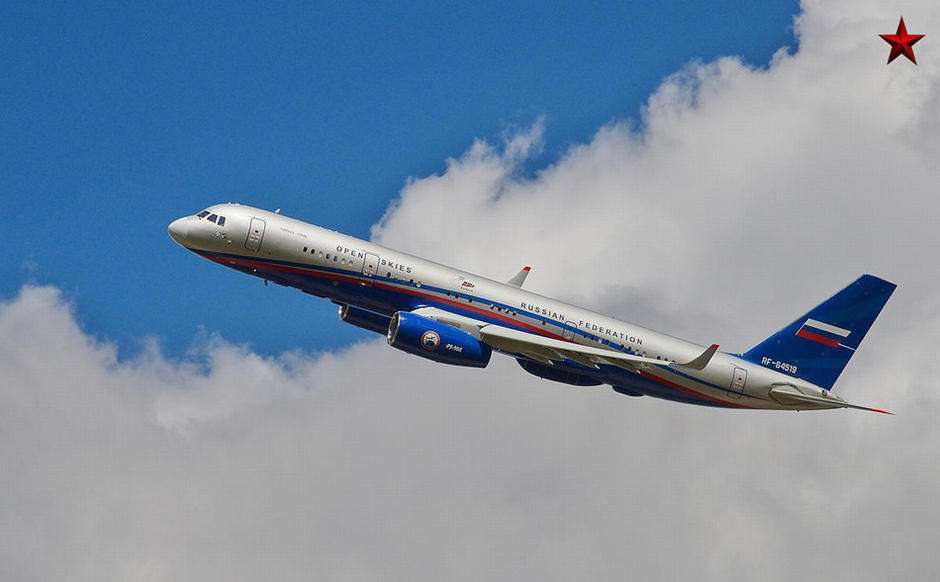 小时|这个军事强国终于出手,大型侦察机飞抵美秘密基地,盘旋了6小时