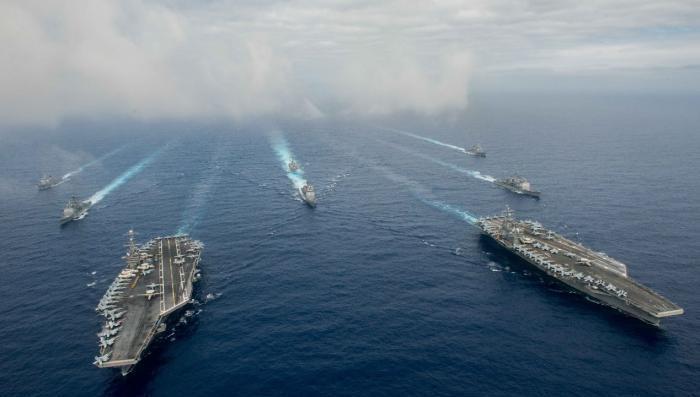 海上|在危险的边缘疯狂试探!美航母联合日本海上自卫队舰船演练