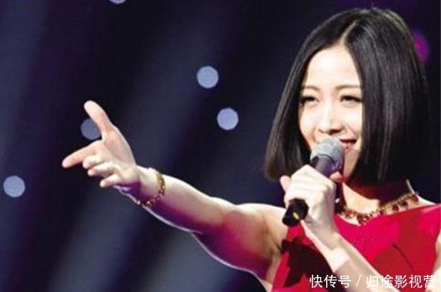 冠军|她三年前被那英淘汰,如今和那英平起平坐!网友:这脸打的疼吗?