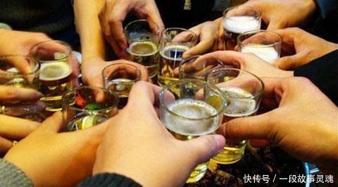 酒桌上|在酒桌上,不喝酒的人永远别说这5句话,否则会被人“嫌弃”!