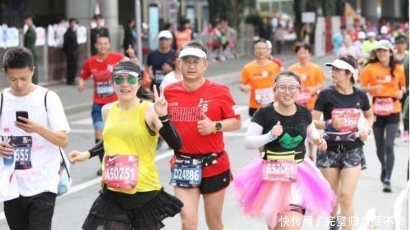  人生|复旦女学霸怀孕8个月跑完马拉松，圣诞节诞下一名女婴，太彪悍