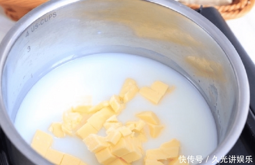 泡芙|炎炎的夏日就需要蜜桃泡芙,吃起来绝对过瘾,满满的白桃口味