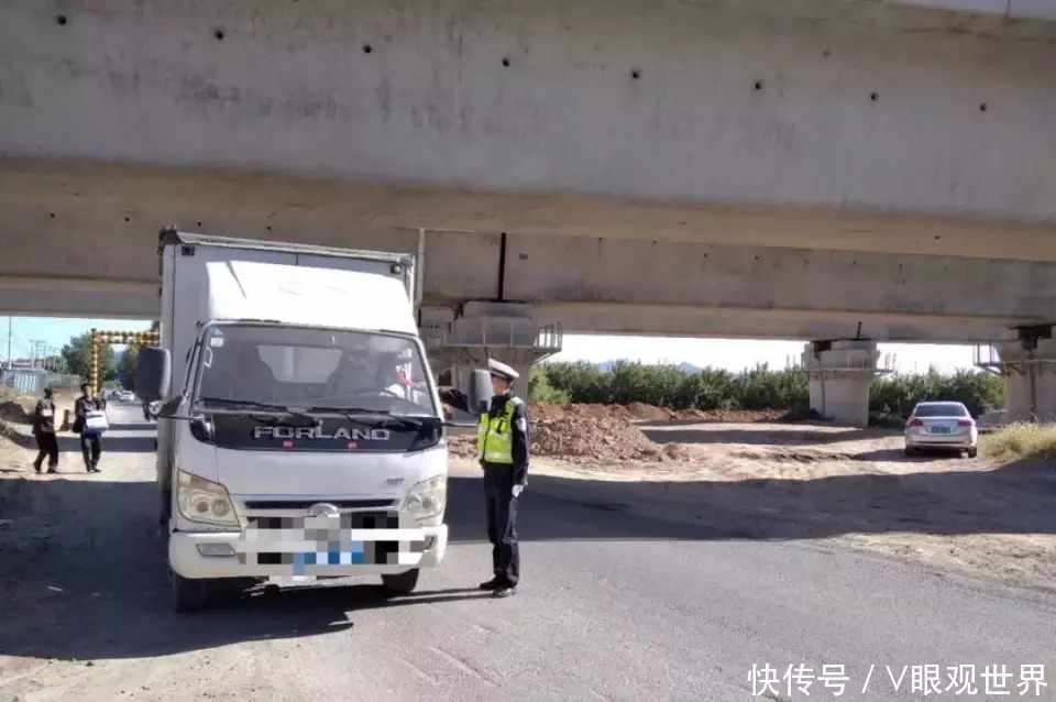 交通|朝阳交警:违法整治不能停,查处各类交通违法1050起