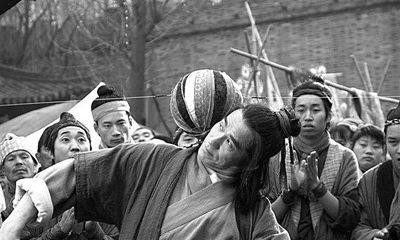 高俅|水浒传:为何高衙内不顾林冲身份,一定要抢他妻子,原因很简单