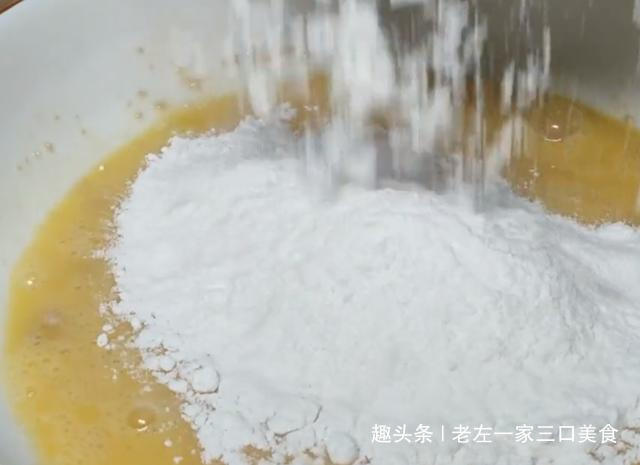 懒人|面粉别蒸馒头了,教你面包懒人做法,不烤不蒸,松软香甜又拉丝