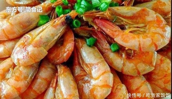 下锅|做油焖大虾时,不要直接下锅,多加这1步,大虾更香更嫩,更入味