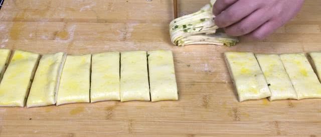  蓬松|花卷的做法大全之一，教您最简单的方式，照样蓬松暄软层次分明