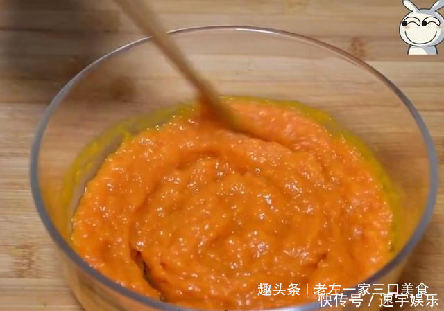 简单|南瓜别做南瓜饼了,教你1个新吃法,简单又美味,上桌瞬间被抢光