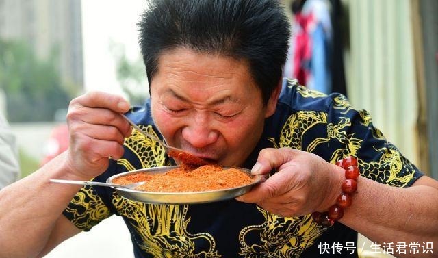辣王|中国辣王每天把辣椒当饭吃 是饭馆最不欢迎的人|百家故事