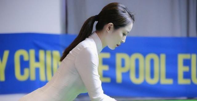 潘晓婷|感慨最美台球裁判夜晚发文心不动则不痛