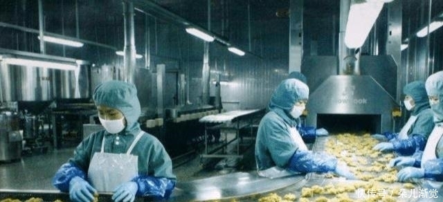  厕所|比军工厂还“保密”的地方：员工24小时不上厕所，上班需穿尿不湿