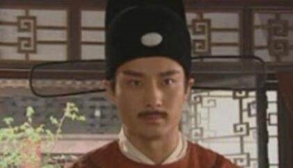 游玩|他为了出宫游玩怒打一百多位官员的屁股，任性皇帝桂冠非他莫属！