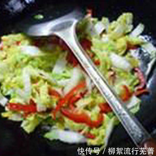 娃娃|红椒炒娃娃菜,简单快手,好吃又下饭
