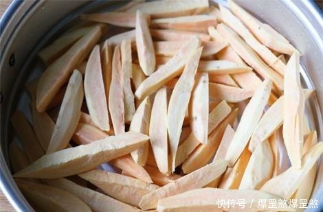 零食|在家自制的红薯干,纯天然的零食,没有任何的添加剂,孩子的最爱