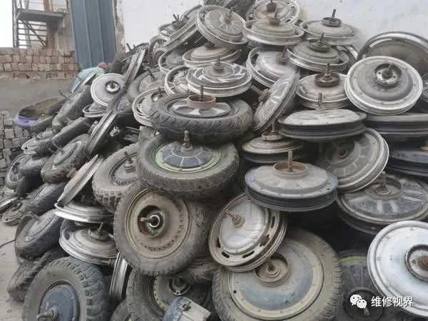 电瓶|动真格了1300名警力行动，查扣1596辆电动车、599块电瓶……