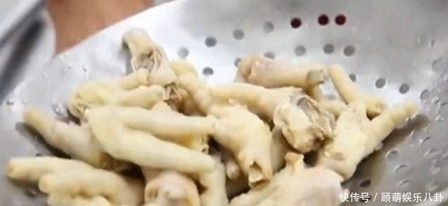 保留|泡椒凤爪,要不要焯水?技巧不保留,胶原蛋白满满,解馋又养颜