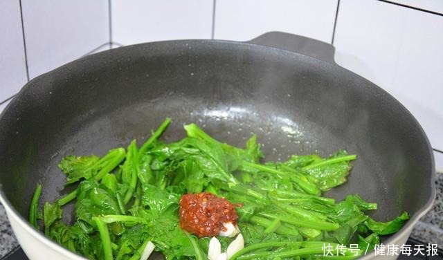 豆瓣酱|这菜,只有冬天才有,每年过年城里亲戚来,都要带有一些