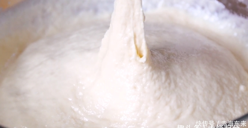 简单|绿豆发糕,做法简单,手不沾面就搞定,蓬松暄软,夏天常吃去暑热