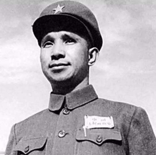 文静|粟裕将军外表文静,性格儒雅,为何还能成为我军顶级名将