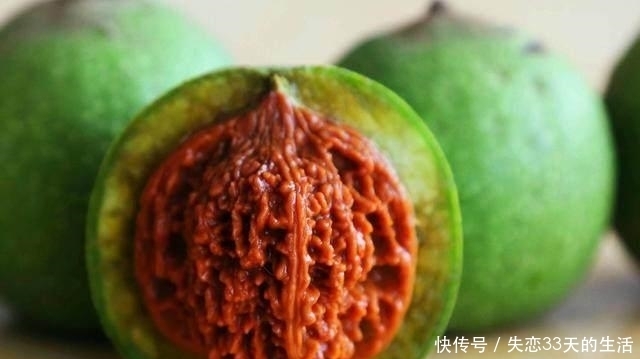  核桃|曾经几十万一对儿的核桃, 如今人工操作几十元都无人问津!