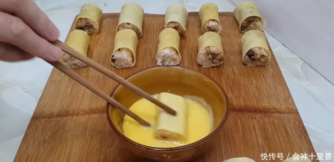 个个|糯米又出新吃法,加2把红枣,个个焦脆又软糯,出锅孩子抢着吃!