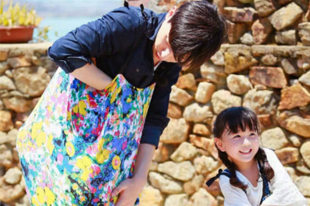  和钟丽缇|《爸爸去哪儿》中的三对“假父女”，唯独一位真的娶了孩子的妈妈