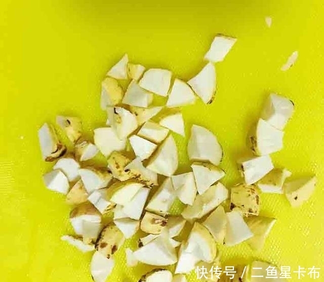 操作|红枣栗子粥,栗子含有丰富的不饱和脂肪酸,操作简单,味道香甜