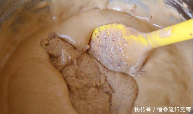 枣糕|秋季暖心糕点红糖枣糕,自己在家就能制作,软糯美味,幸福感倍增