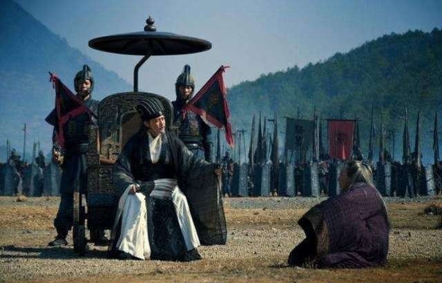 司马懿|诸葛亮唱空城计,为何司马懿看到后果断撤兵,只因一根琴弦!