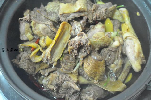  特别简单|鸭子如此烧，不腥不柴特别香，操作简单，我家每年吃掉几十只