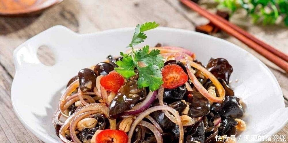  家常菜|我会教你如何把洋葱做成五个美味的家常菜，很好吃