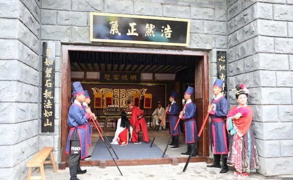 暑假|暑假带娃去哪玩中国马镇,避暑游玩约不约