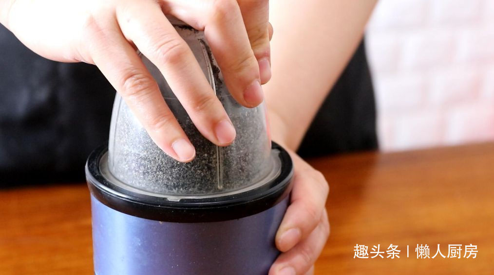  做法|这是刀切馒头的做法，不需要二次醒发，加上黑芝麻，香味更浓