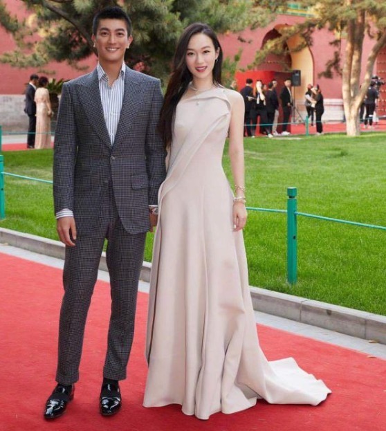 欢脱|霍思燕玩欢脱了,杜江的叮嘱全都忘,郎才女貌太甜了