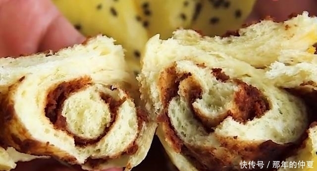 不用|5个鸡蛋加1碗面粉,不用蒸不用烙,简单一做,出锅小孩儿馋哭了