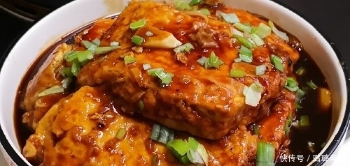  豆腐|煎豆腐时，记得不能直接下油锅，多加一步，不破皮不粘锅，超鲜嫩