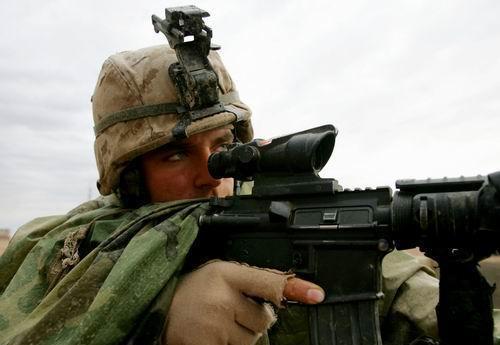 消灭|一个王牌狙击手,两年消灭160名敌军,却被自己人从背后打成筛子