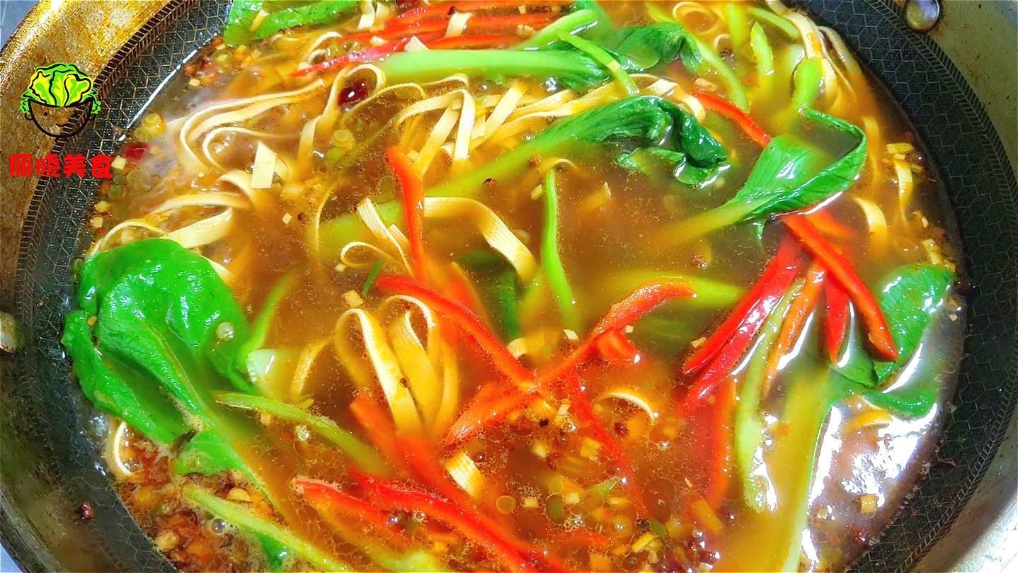 豆腐皮|豆腐皮别炒菜了,教你好吃做法,我家一周吃5次,真的是太解馋了