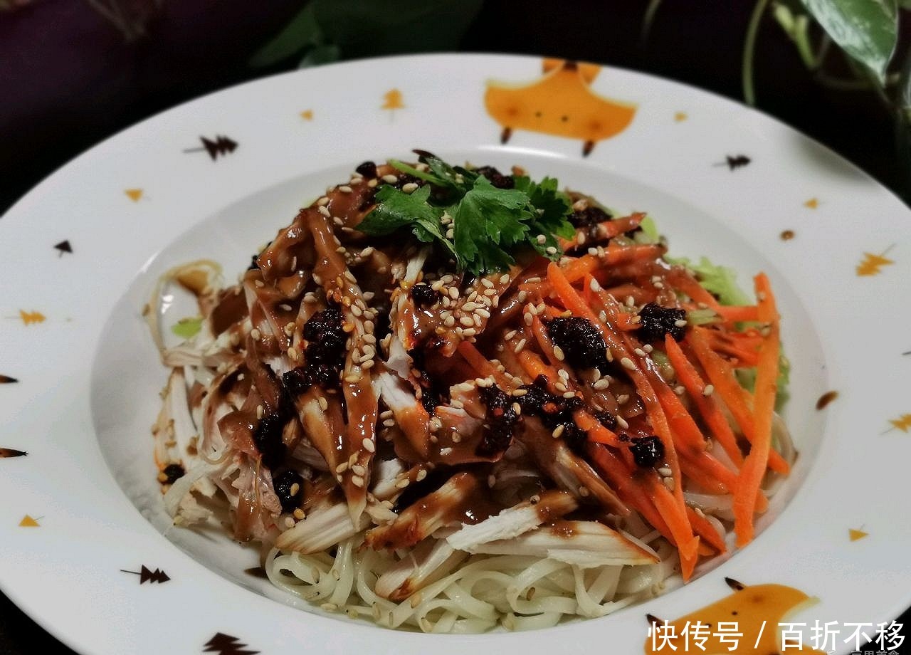  五香|#夏日消暑，非它莫属#辣麻酱兔丝凉面