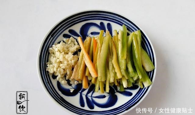 根根|炒土豆丝时,掌握一个小技巧,土豆丝根根分明,清脆爽口,超好吃