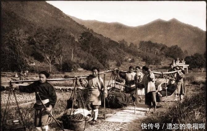 老照片|100年前高清老照片 火热的面摊 普通人家的两菜一汤